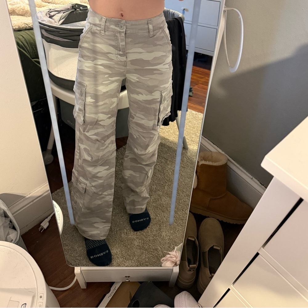 wild fable Light Gray Camo Straight Leg Cargo Pants